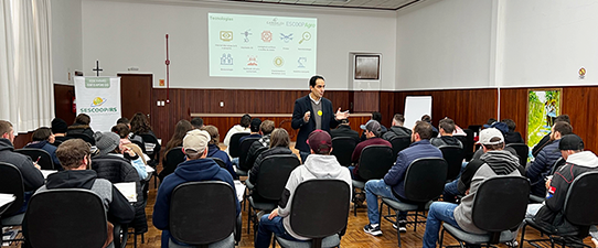 Cooperativa Vinícola Garibaldi estimula qualificação dos associados para gestão da propriedade rural