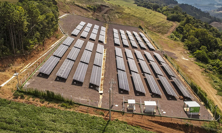 Sicredi UniEstados inaugura usina solar fotovoltaica